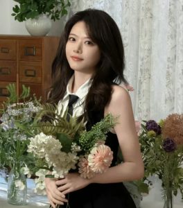 LPL女主持骆歆登上CCTV6，颜值仍然抗打